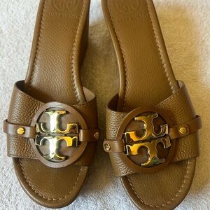 Tory Burch patty wedge camel 9